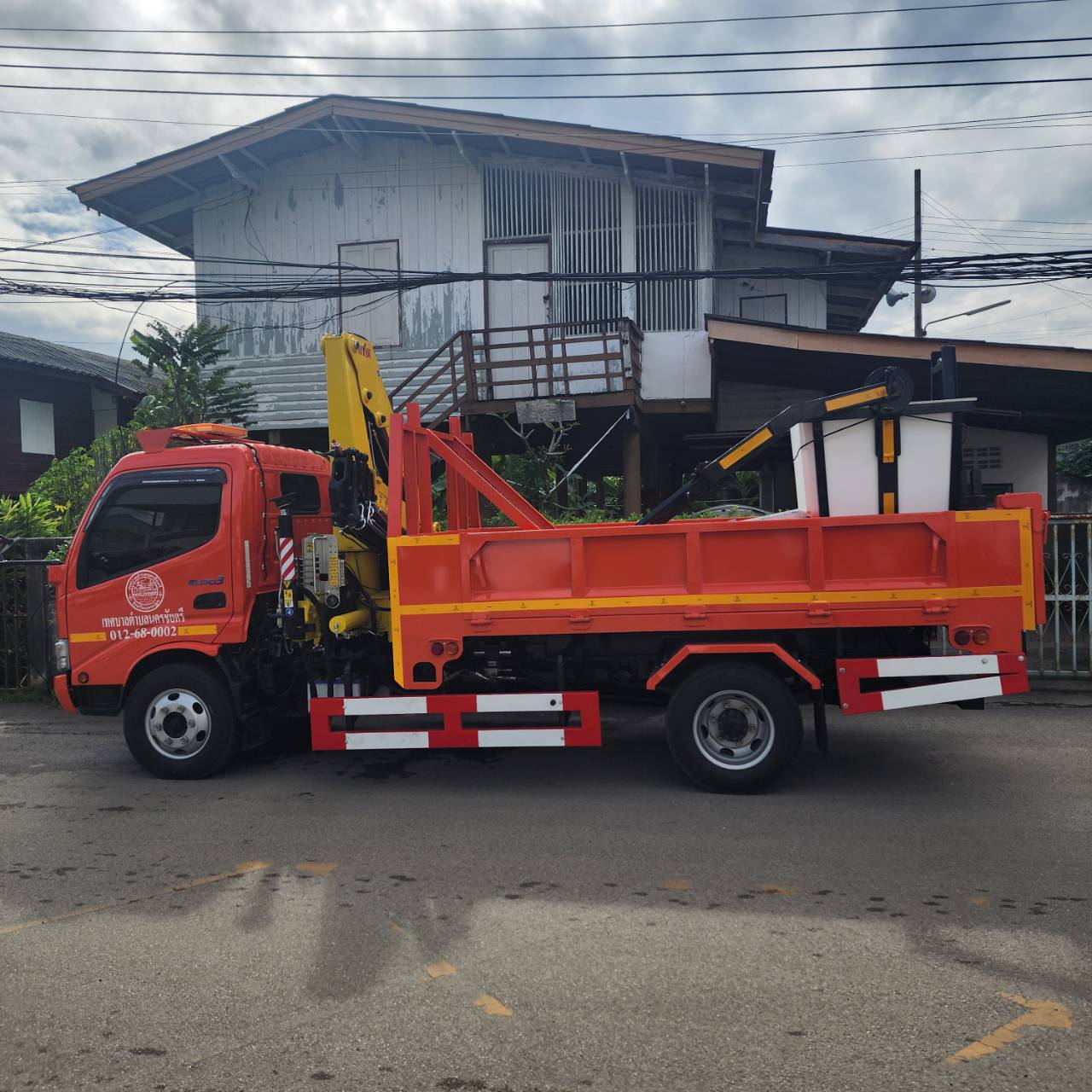 โครงการรถบรรทุกเทท้ายติดตั้งเครนไฮดรอลิค พร้อมกระเช้าซ่อมไฟฟ้า ชนิด 6 ล้อ เครื่องยนต์ดีเซล เทศบาลตำบลนครชัยศรี จังหวัดนครปฐม