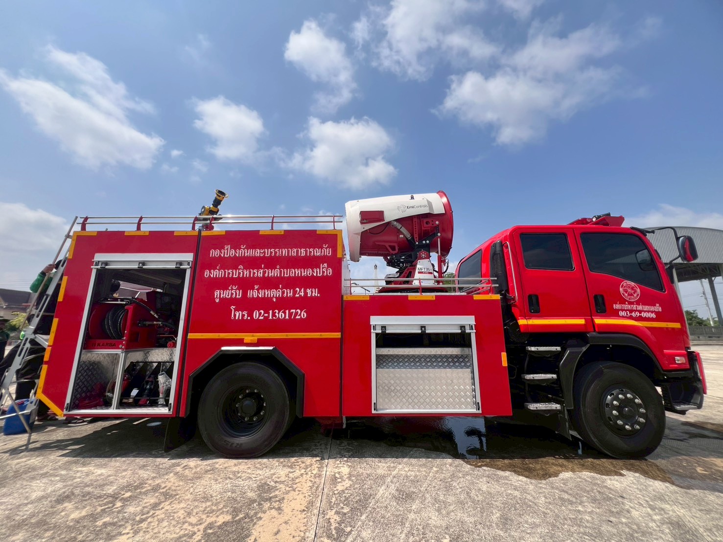 โครงการรถดับเพลิงพร้อมเครื่องพ่นฉีดละอองฝนจับฝุ่นและฆ่าเชื้อโรคในอากาศ จำนวน 1 คัน องค์การบริหารส่วนตำบลหนองปรือ จังหวัดสมุทรปราการ
